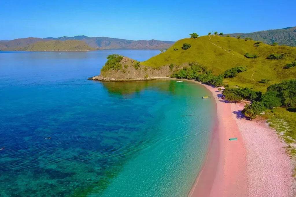 waktu terbaik ke Pantai Pink