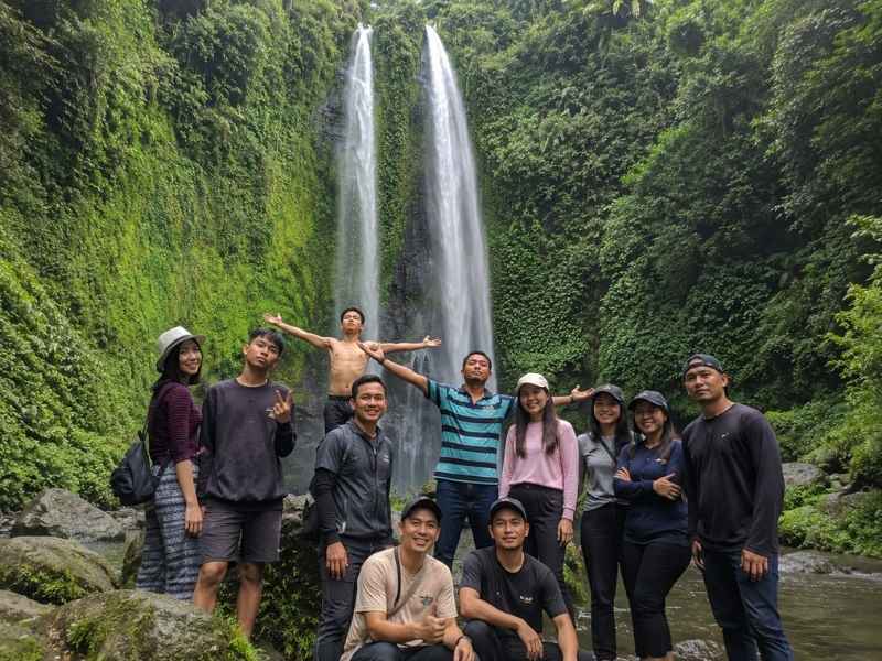 Berlibur di air terjun tiu teja Lombok