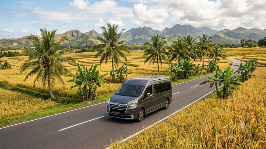 Hiace Premio Luxury untuk tamu VIP di Lombok