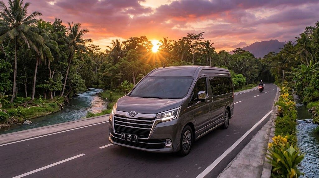 Hiace Premio Luxury untuk tamu VIP di Lombok