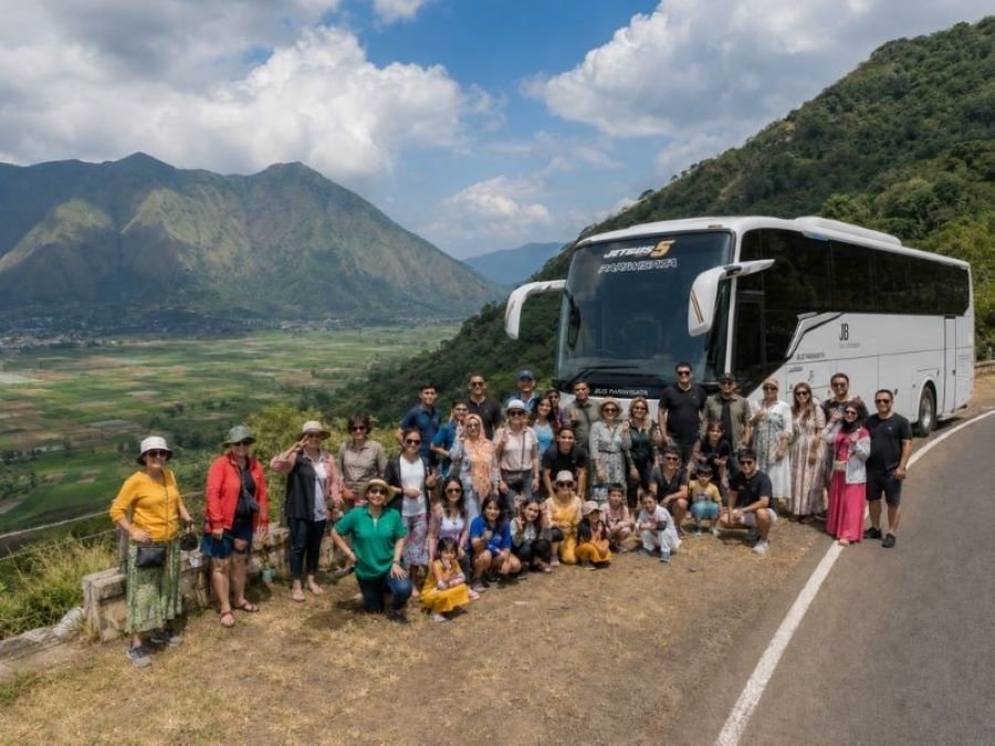 panduan sewa bus untuk rombongan di Lombok