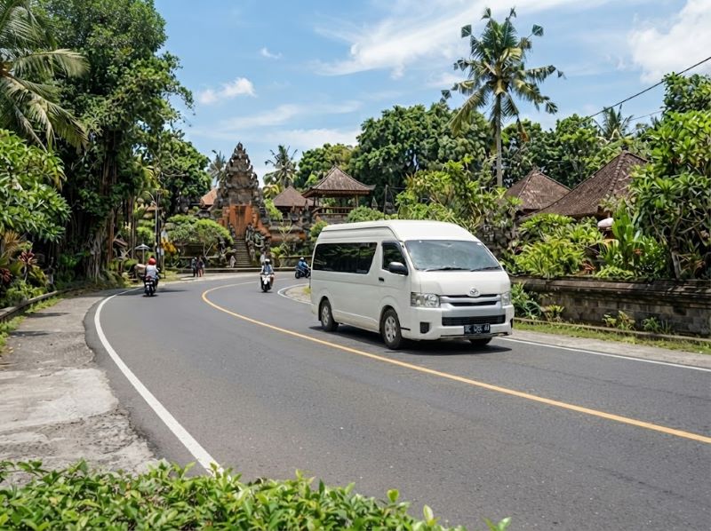 layanan transport dengan driver dan BBM