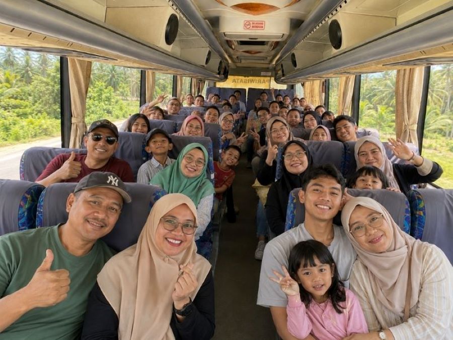 sewa bus Lombok