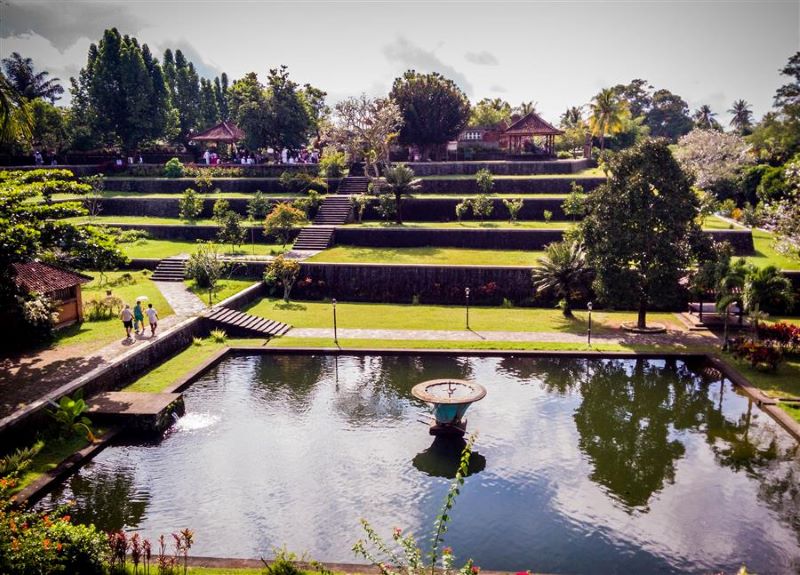 wisata religi Taman Narmada