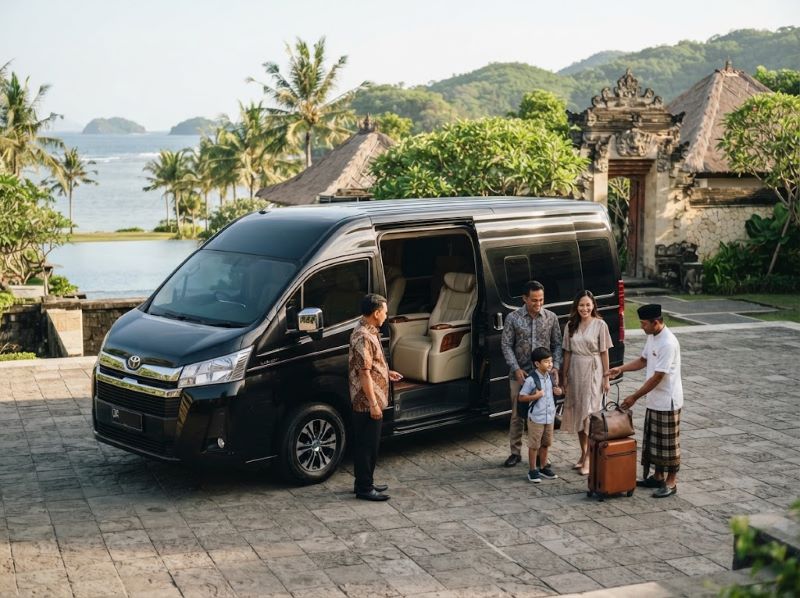 Hiace Premio Luxury untuk tamu VIP di Lombok