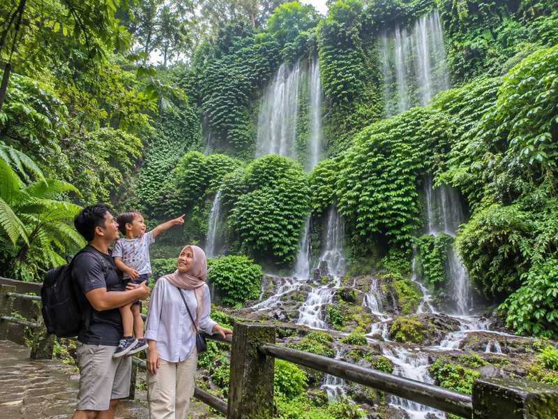 Air Terjun Benang Kelambu untuk Anak
