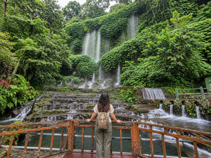 air terjun benang kelambu lombok untuk keluarga