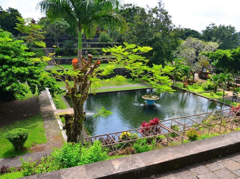 liburan ke Taman Narmada