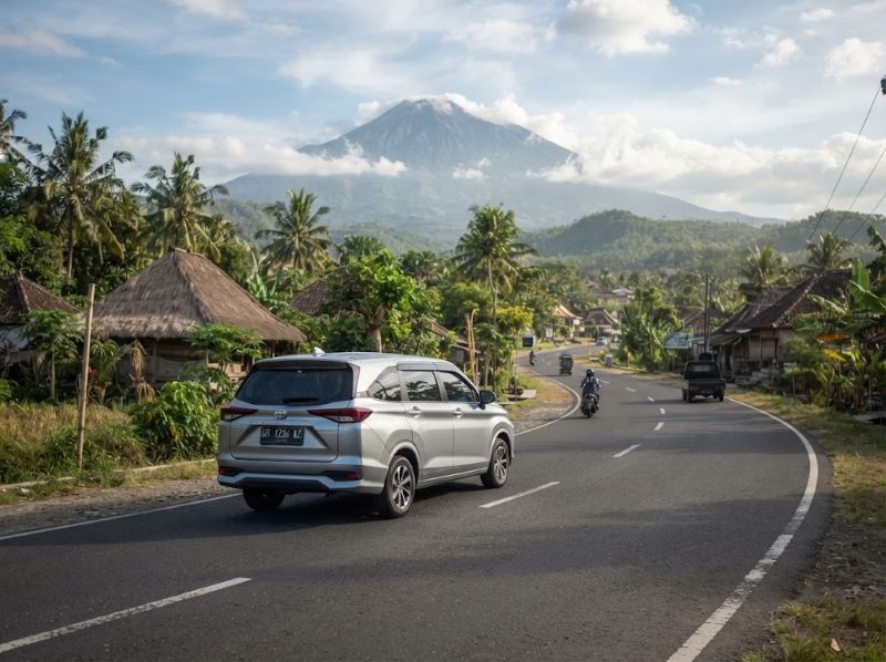 sewa mobil Lombok dengan sopir lokal