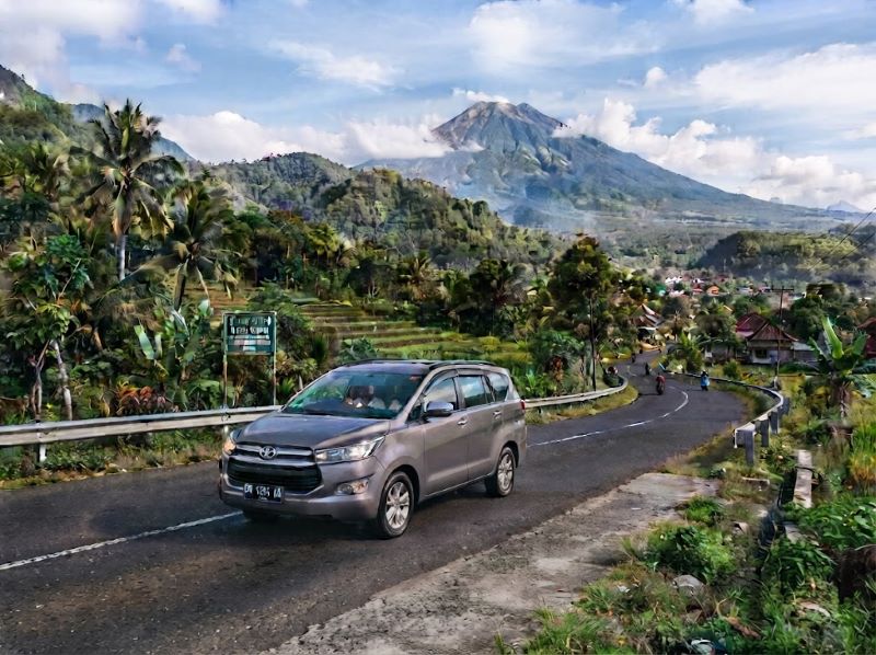 sewa mobil Lombok dengan supir