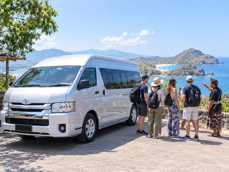 Hiace untuk rombongan wisata di Lombok