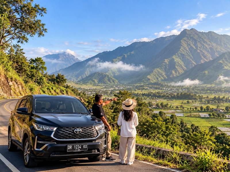 Perjalanan menuju Sembalun dengan mobil dan driver lokal Lombok