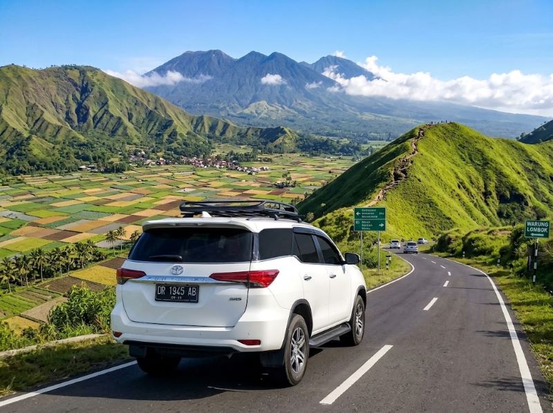 Perjalanan wisata keluarga menuju kawasan Sembalun Lombok