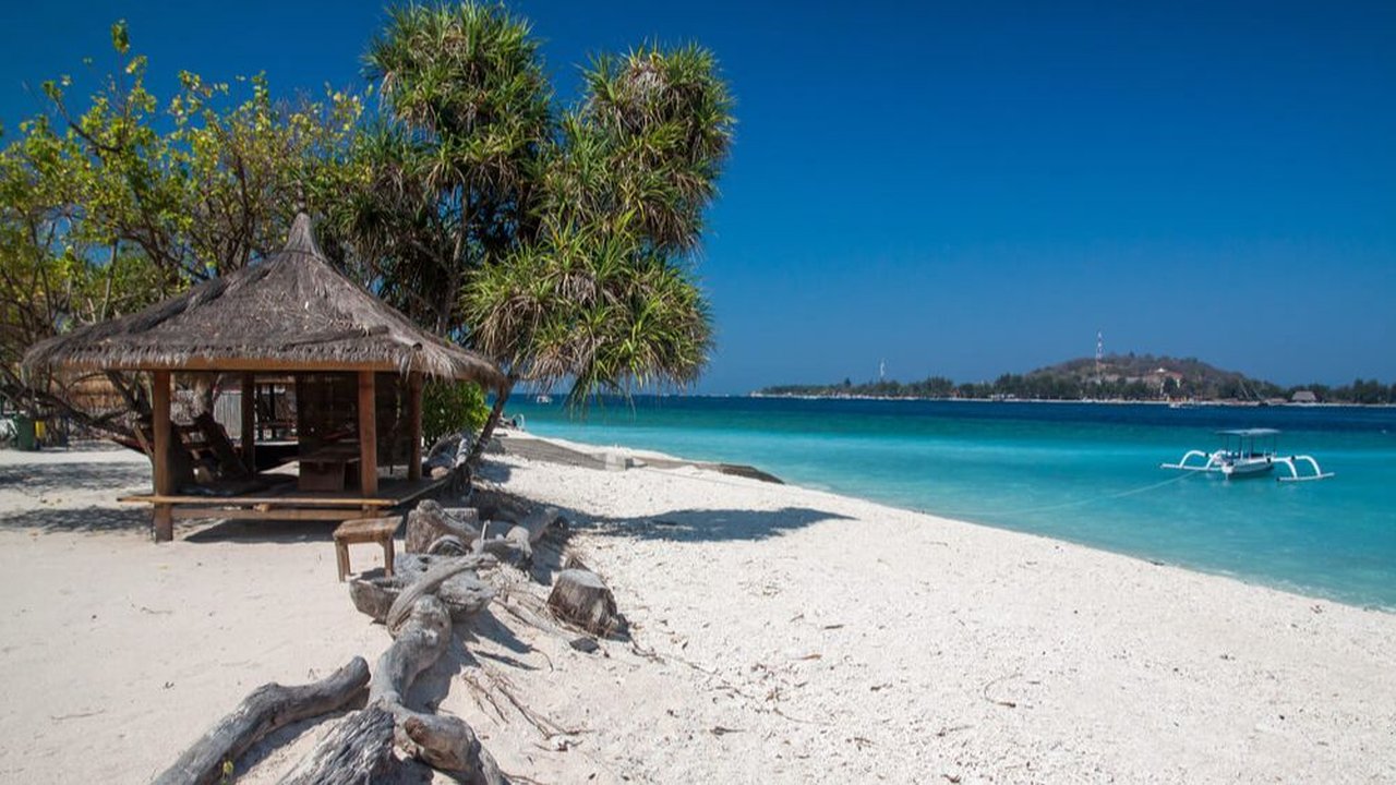 itinerary rombongan Lombok 4 hari dengan bus