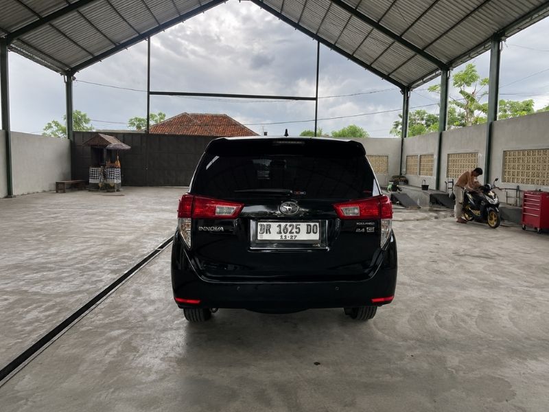 jasa rental innova reborn lombok driver bbm