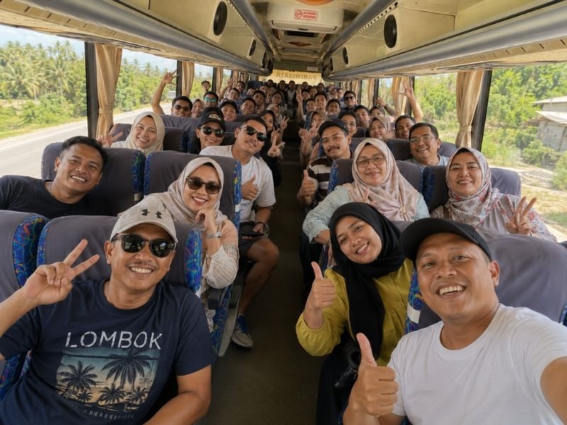 paket bus wisata lombok
