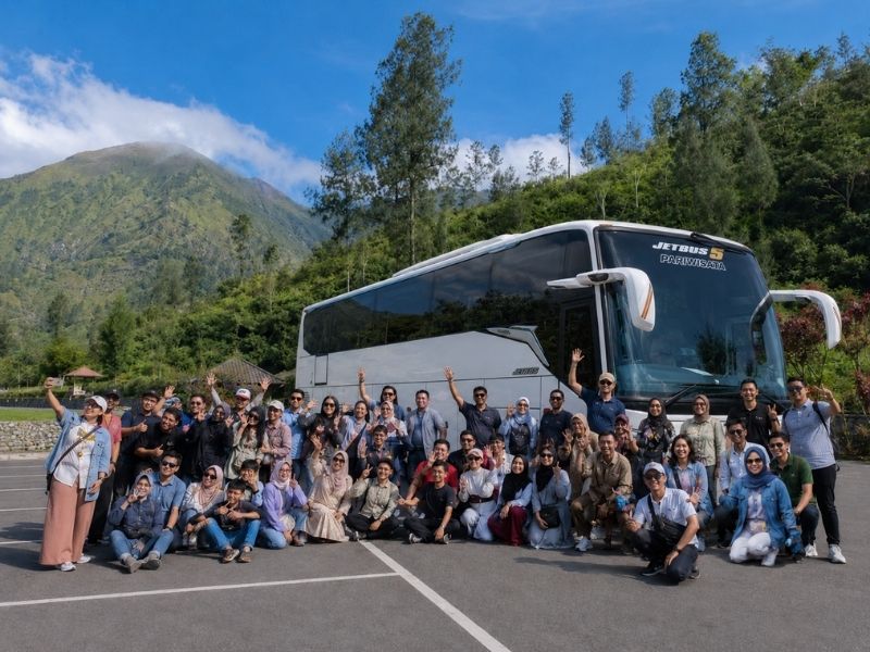 paket bus wisata lombok