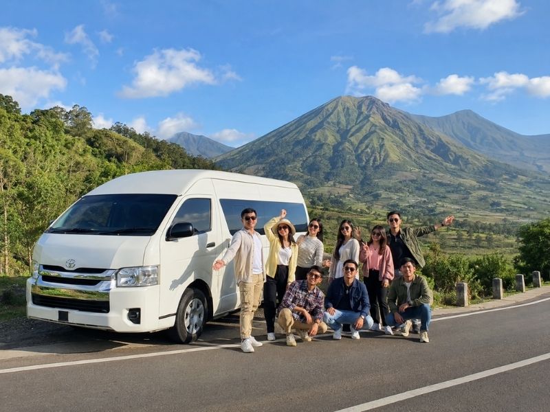 rental hiace commuter lombok