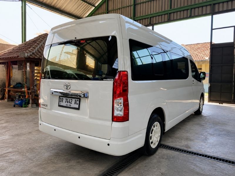 rental hiace premio lombok