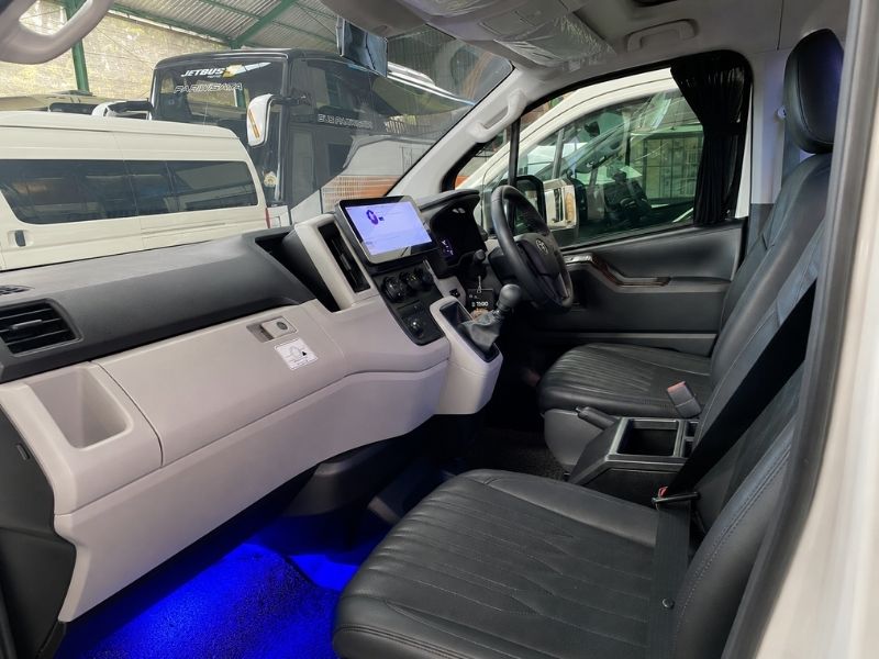 rental hiace premio luxury lombok