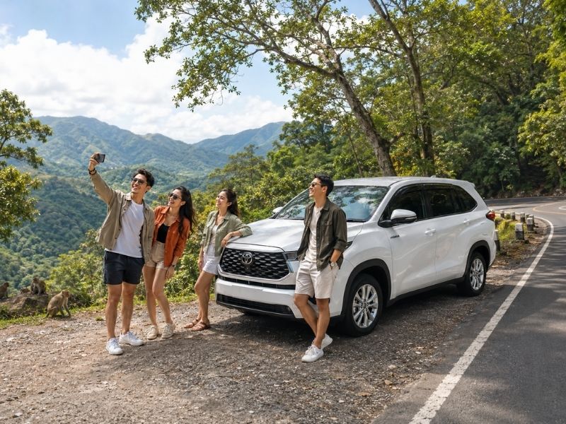 rental innova zenix v hybrid lombok
