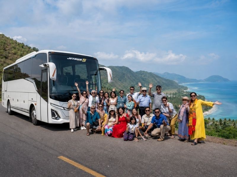 rental medium bus 38 seat lombok