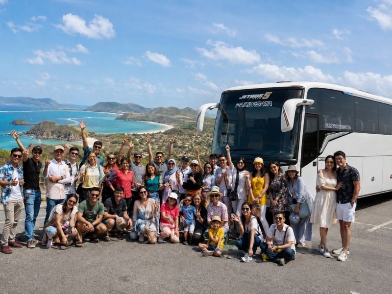 sewa big bus paket lombok