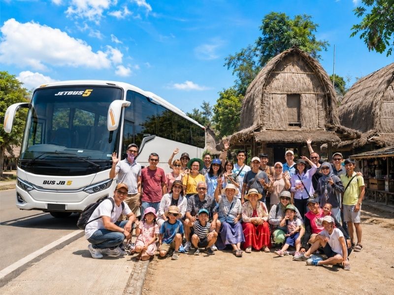 sewa bus pariwisata 38 seat lombok