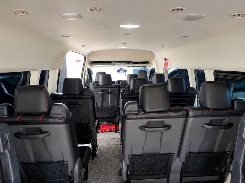 sewa hiace premio lombok dengan supir