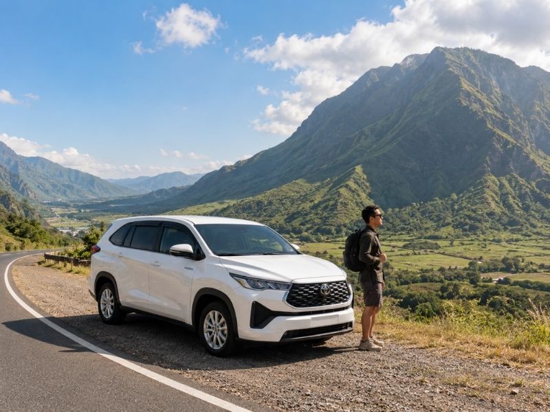 sewa innova zenix hybrid lombok