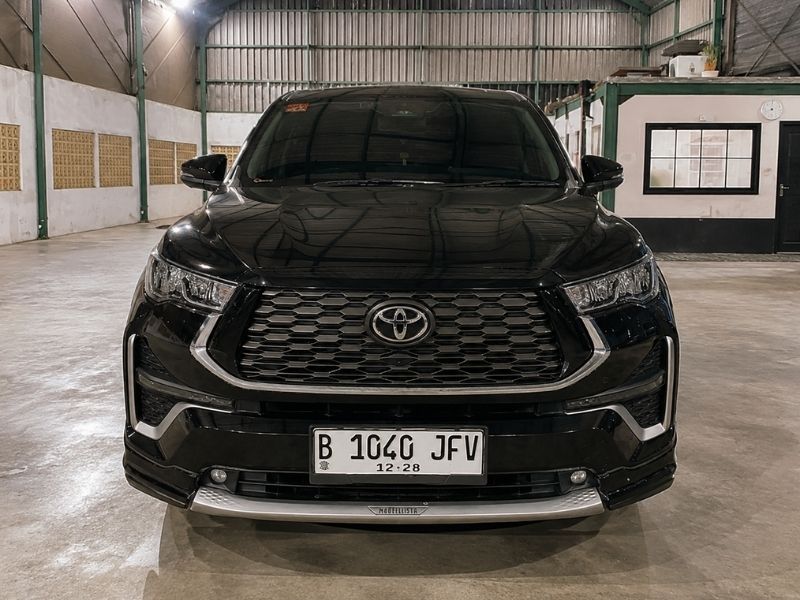 sewa innova zenix q lombok
