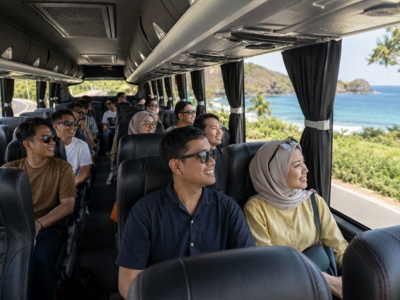 sewa medium bus lombok dengan supir