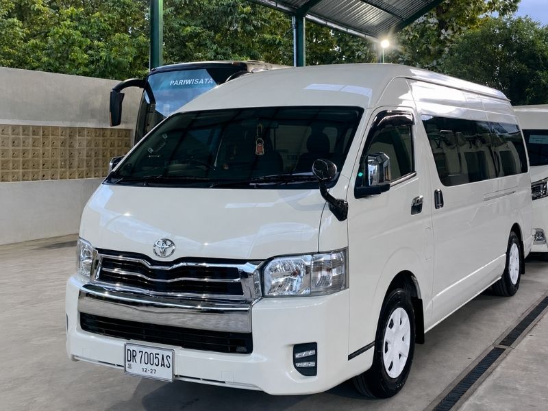 sewa mobil hiace commuter lombok