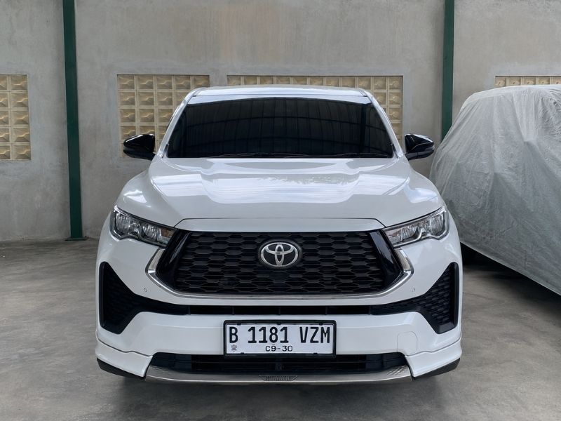 sewa mobil innova zenix v hybrid