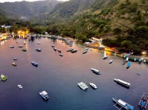 Pelabuhan Bangsal atau Teluk Nare