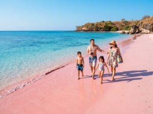 Pantai Pink untuk keluarga